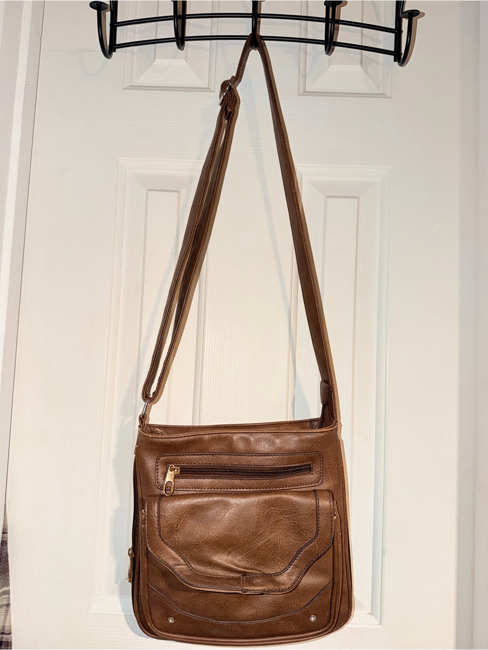 Classic Brown Crossbody Shoulder Bag - Everyday Leather Look